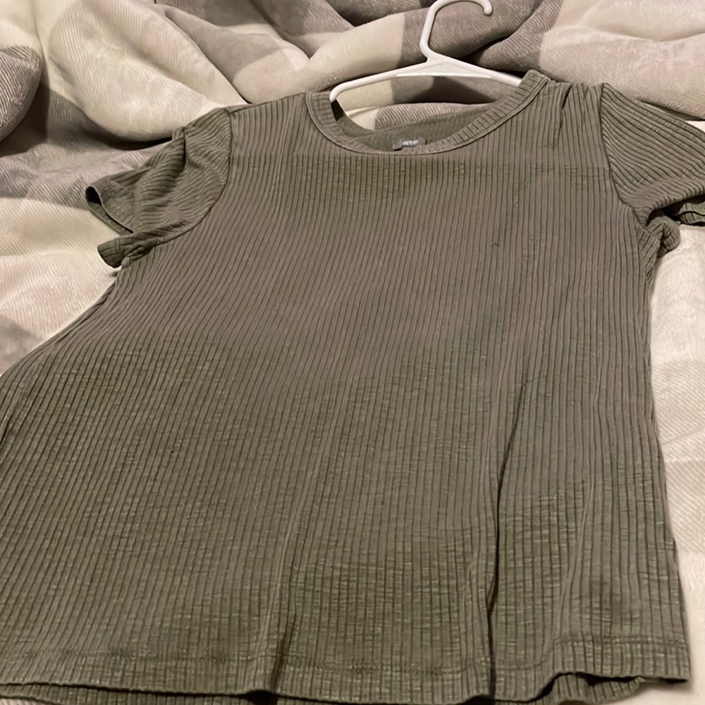 Brand-aerie size-medium color-green
